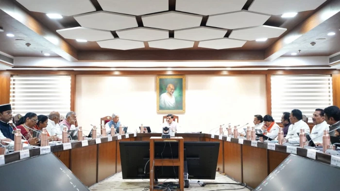 MP Cabinet