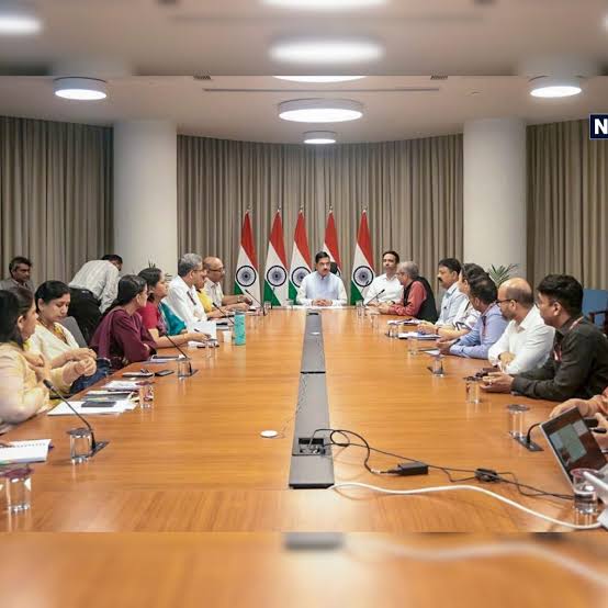 Pralhad Joshi, Ministry ,Education, meeting , assuming office