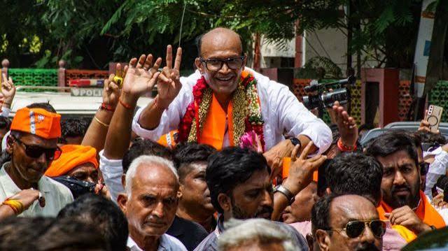 Assembly ,by-election , BJP retains Manjhalpur seat