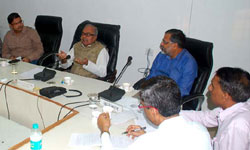 वित्त मंत्री  जयंत मलैया