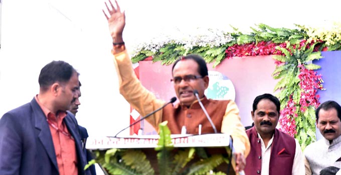 मुख्यमंत्री  शिवराज सिंह चौहान 