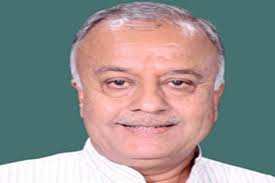 सांसद नंदकुमार -झा बाल-बाल बचे