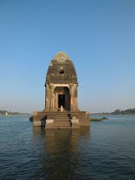  33 मंदिर एवं स्मारकों का पुर्नस्थापन