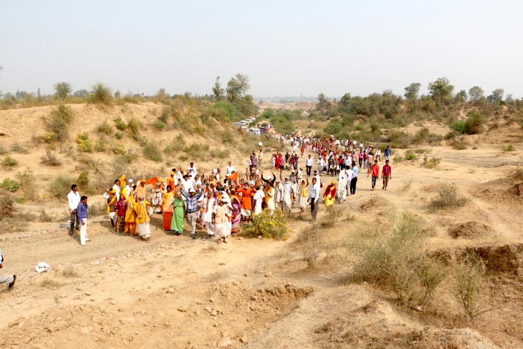 नमामि देवि नर्मदे