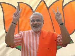 सीएम के पुतले की आग से बाल-बाल बचीं कोंग्रेस नेता मांडवी