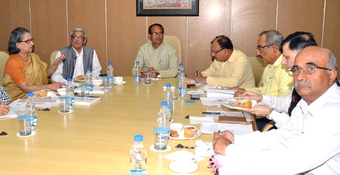 मुख्यमंत्री चौहान ने समझा नीति आयोग