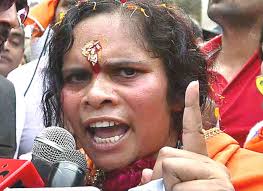 साध्वी प्राची ने कहा गांधी नहीं गोडसे मेरे आदर्श 